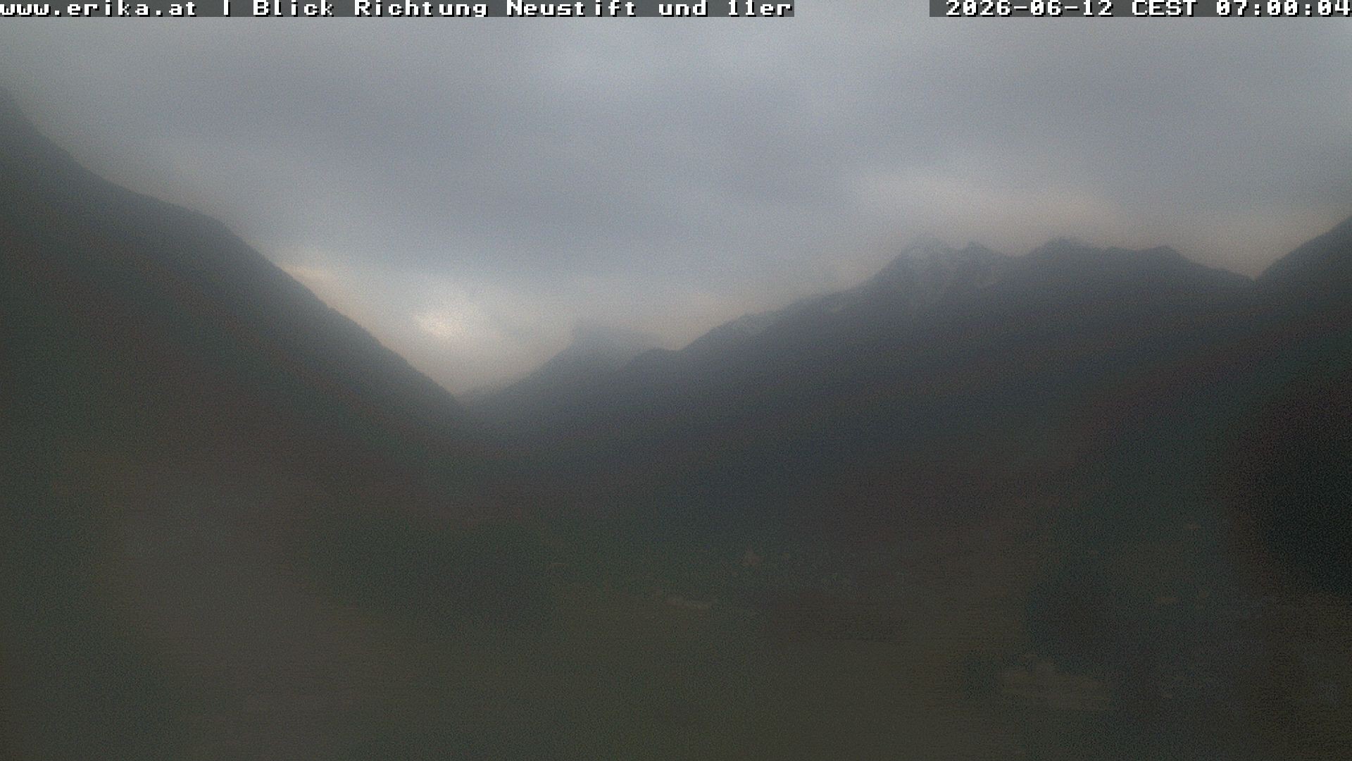 Archived image Webcam Neustift: View of the Stubai Glacier