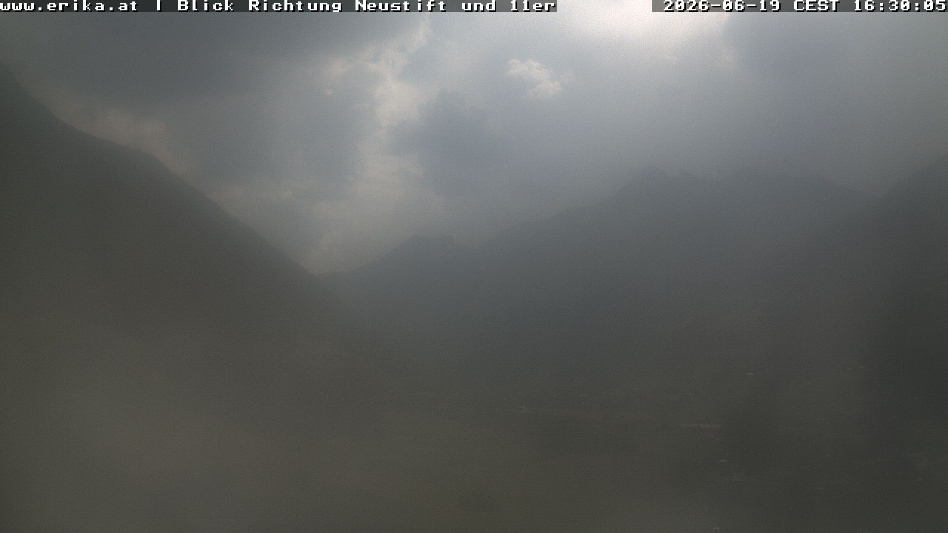 Archived image Webcam Neustift: View of the Stubai Glacier