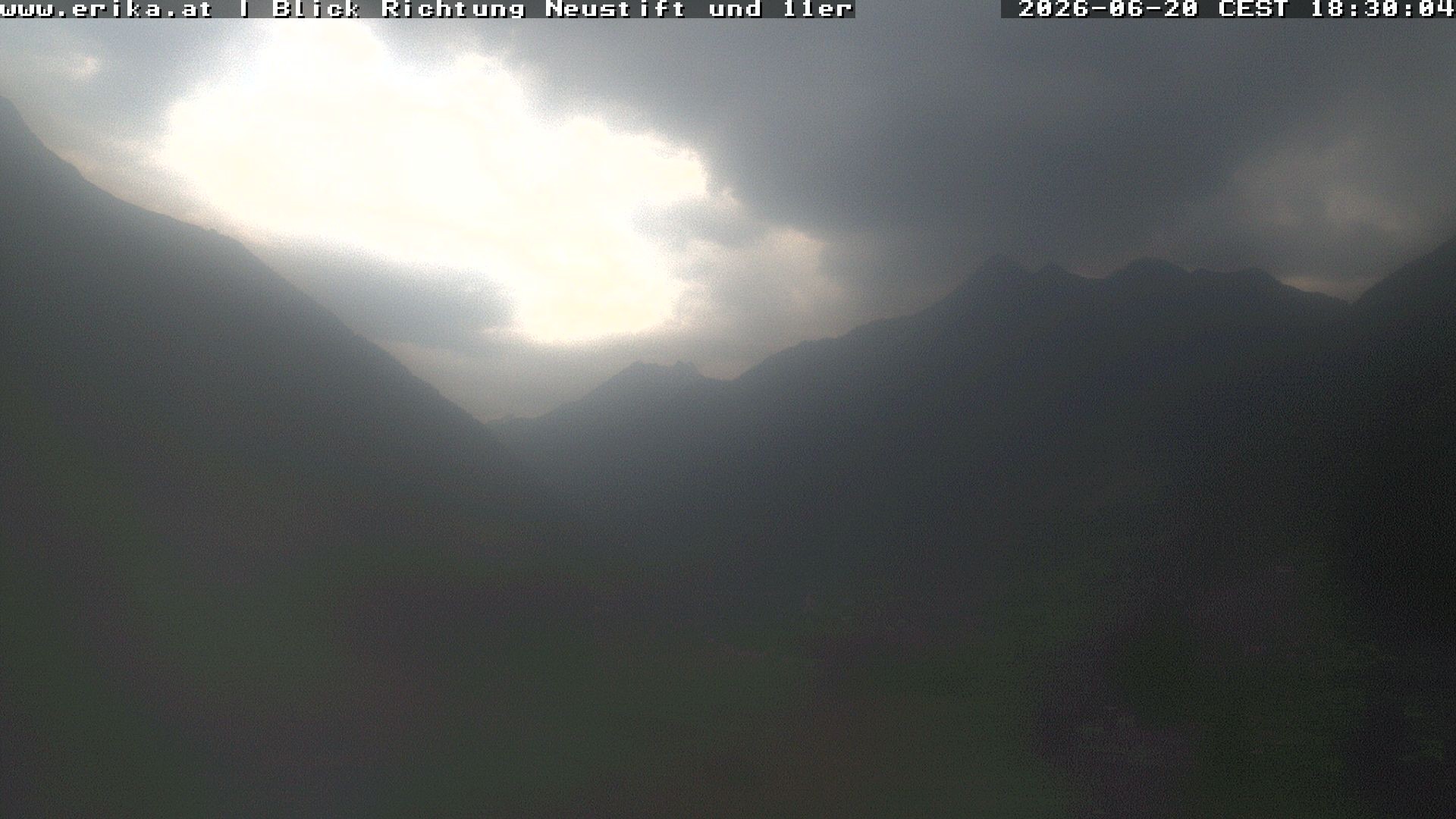 Archived image Webcam Neustift: View of the Stubai Glacier