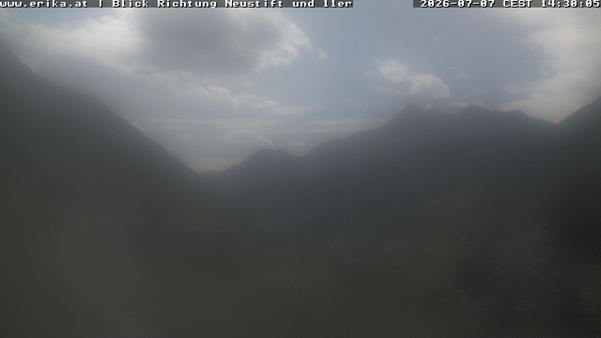 Archived image Webcam Neustift: View of the Stubai Glacier