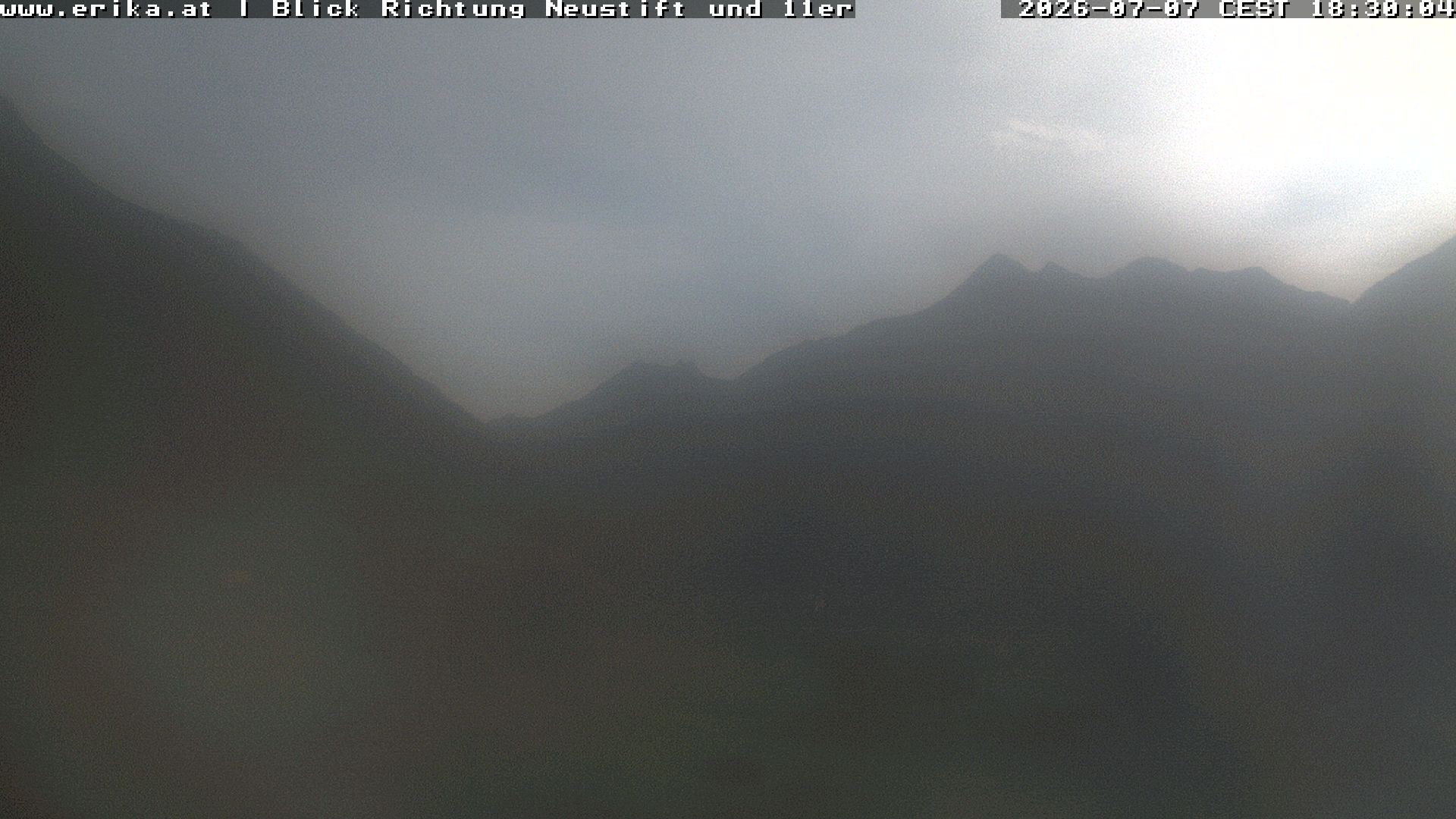 Archived image Webcam Neustift: View of the Stubai Glacier