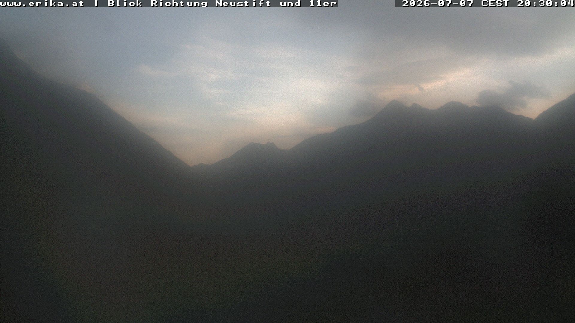 Archived image Webcam Neustift: View of the Stubai Glacier