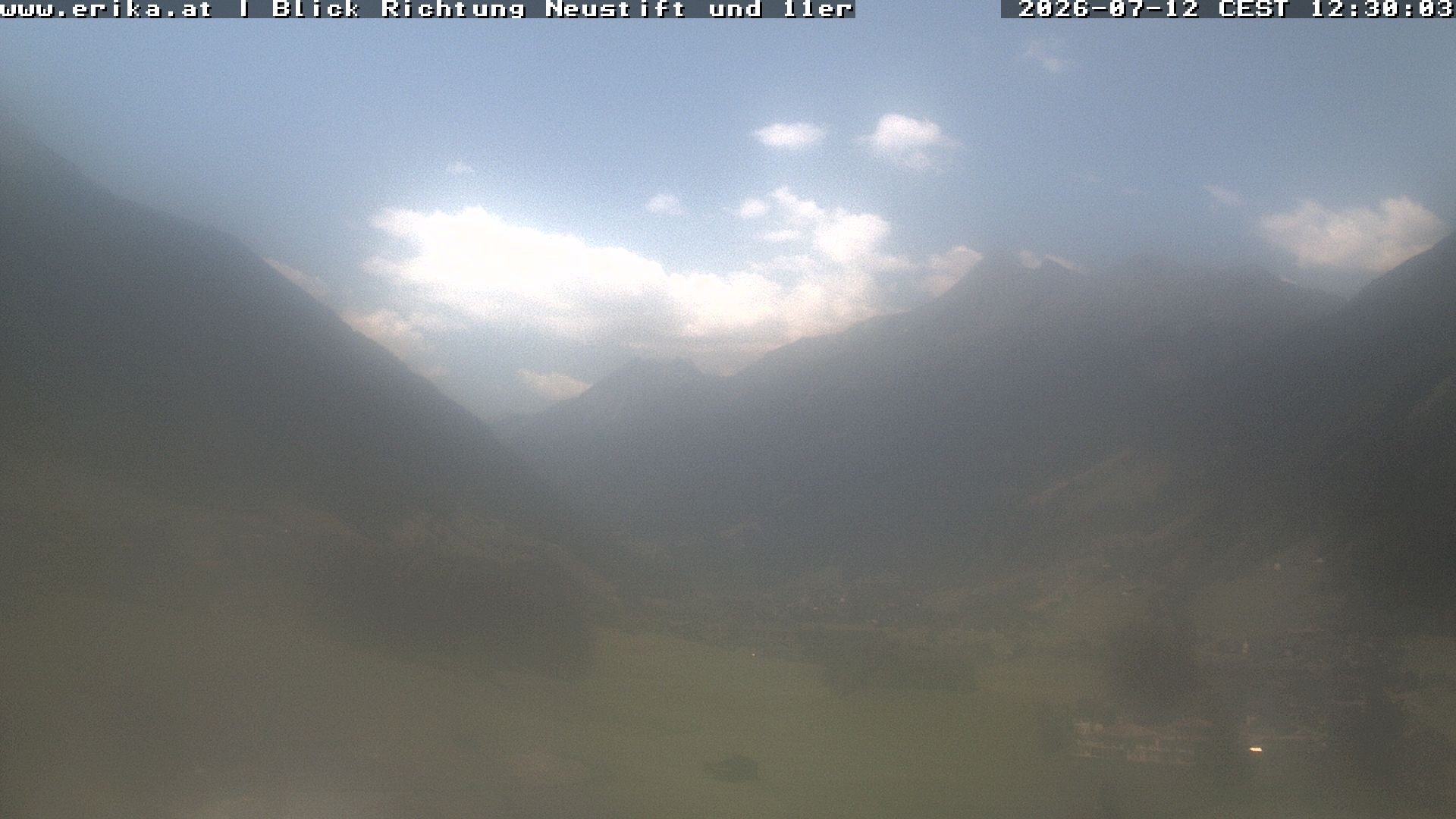 Archived image Webcam Neustift: View of the Stubai Glacier