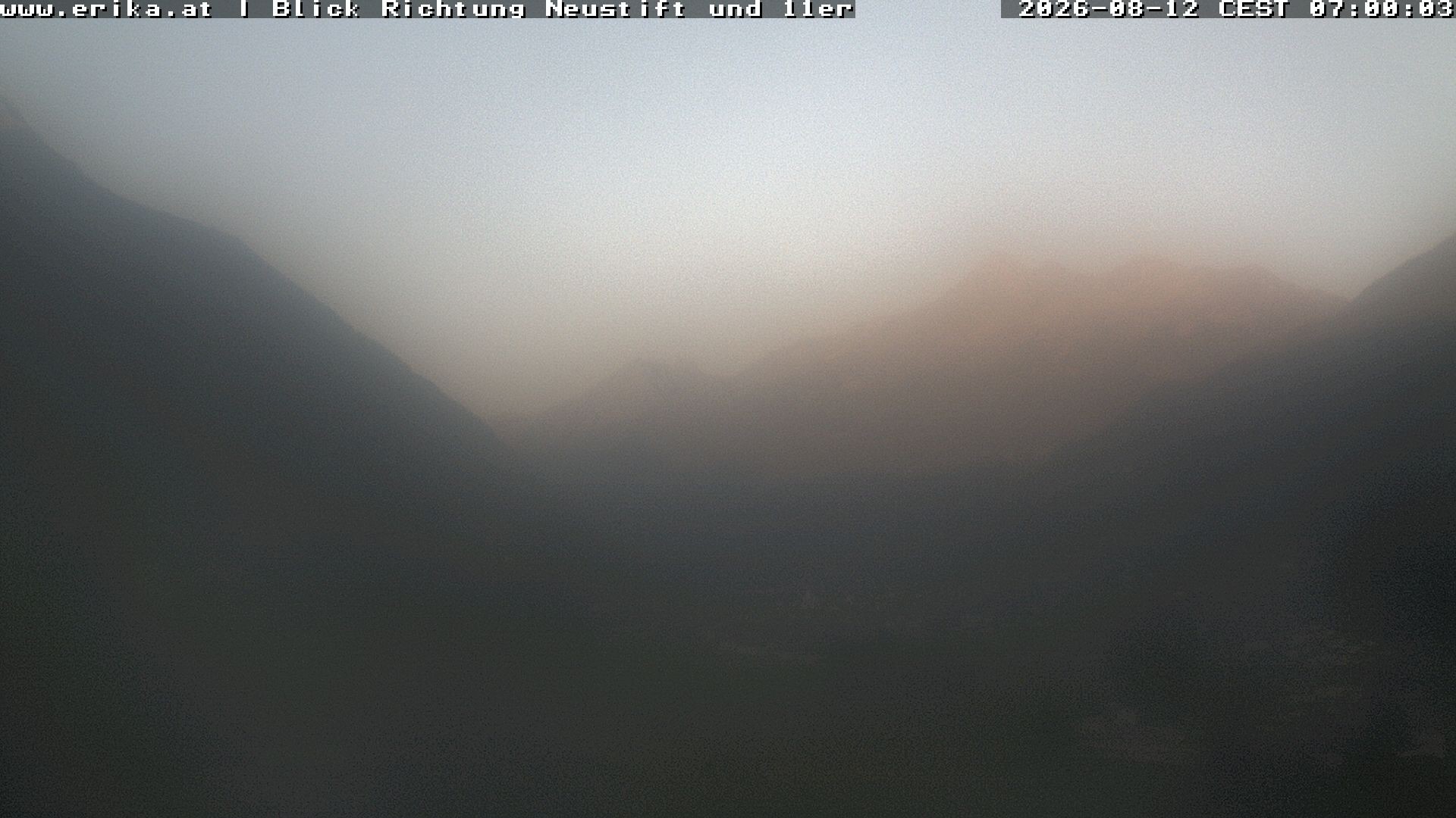 Archived image Webcam Neustift: View of the Stubai Glacier