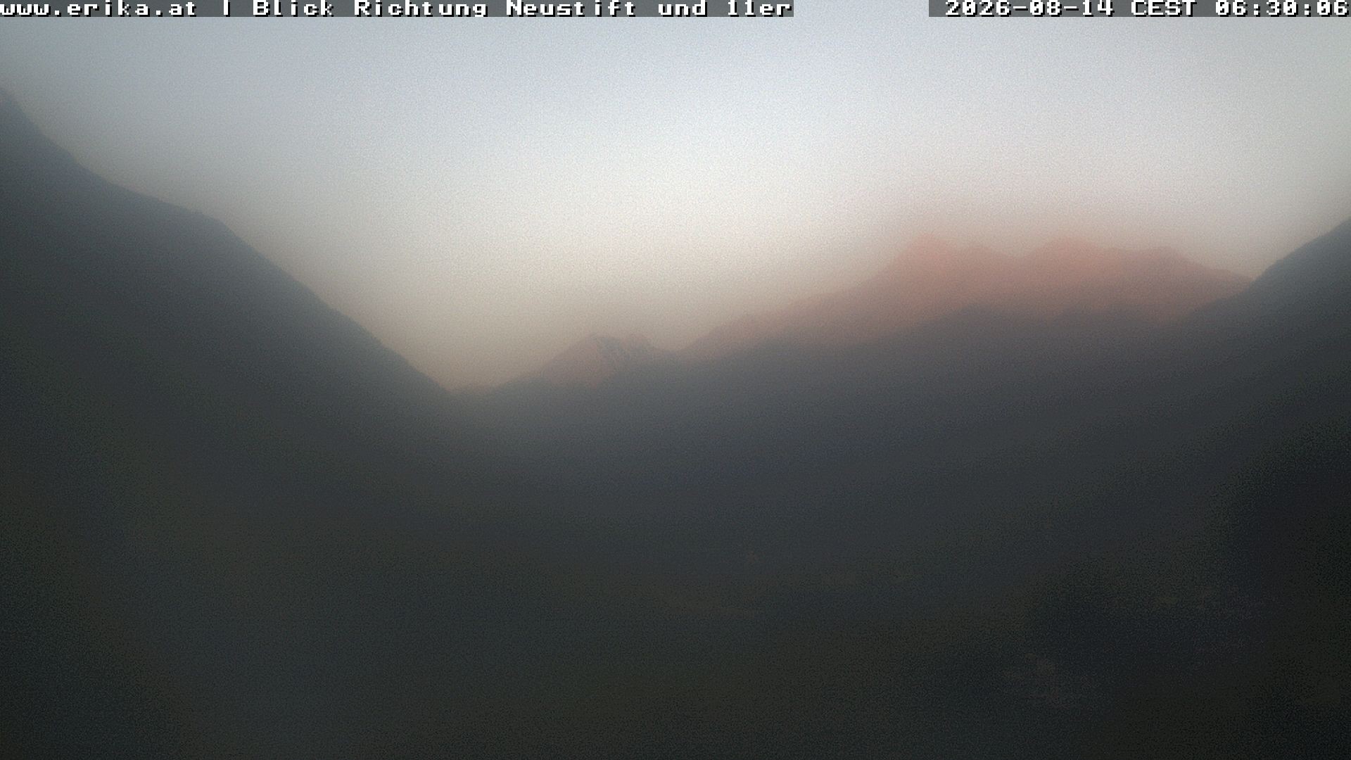 Archived image Webcam Neustift: View of the Stubai Glacier