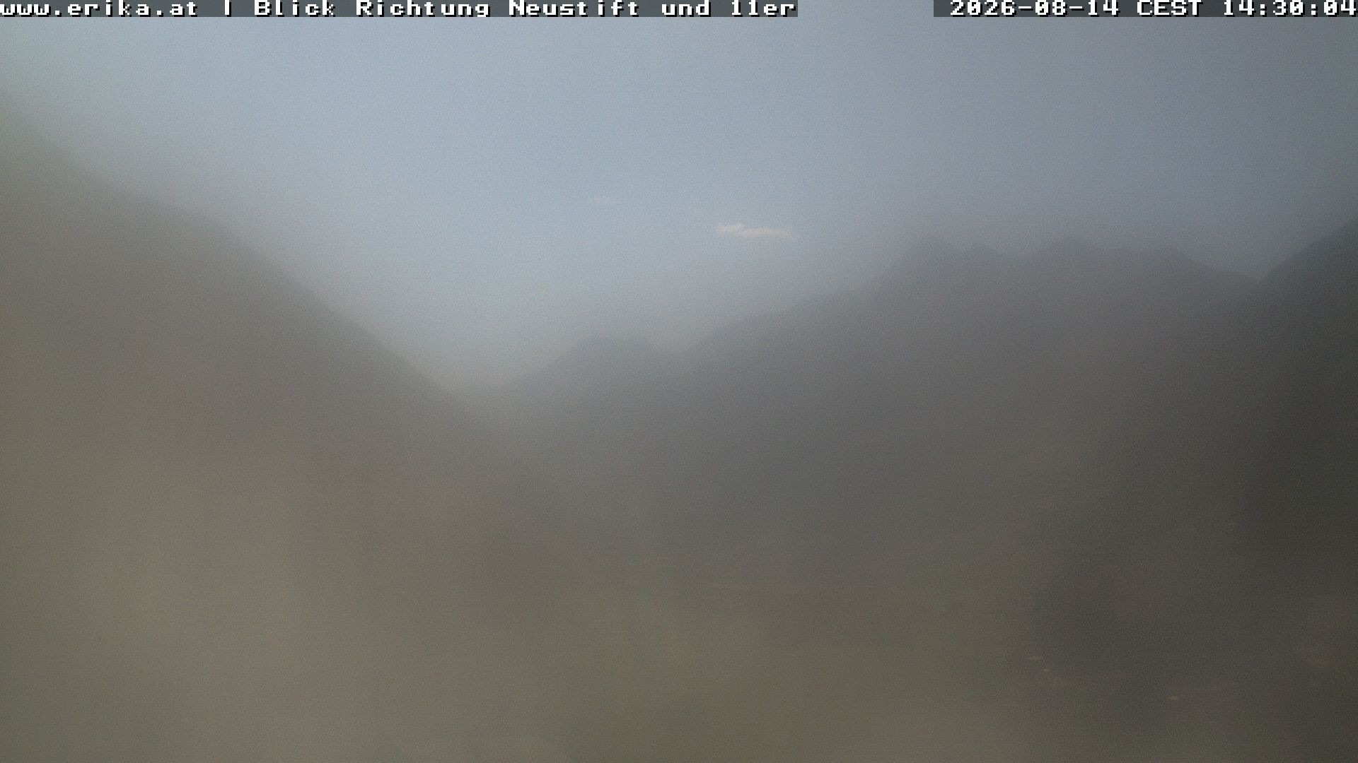 Archived image Webcam Neustift: View of the Stubai Glacier
