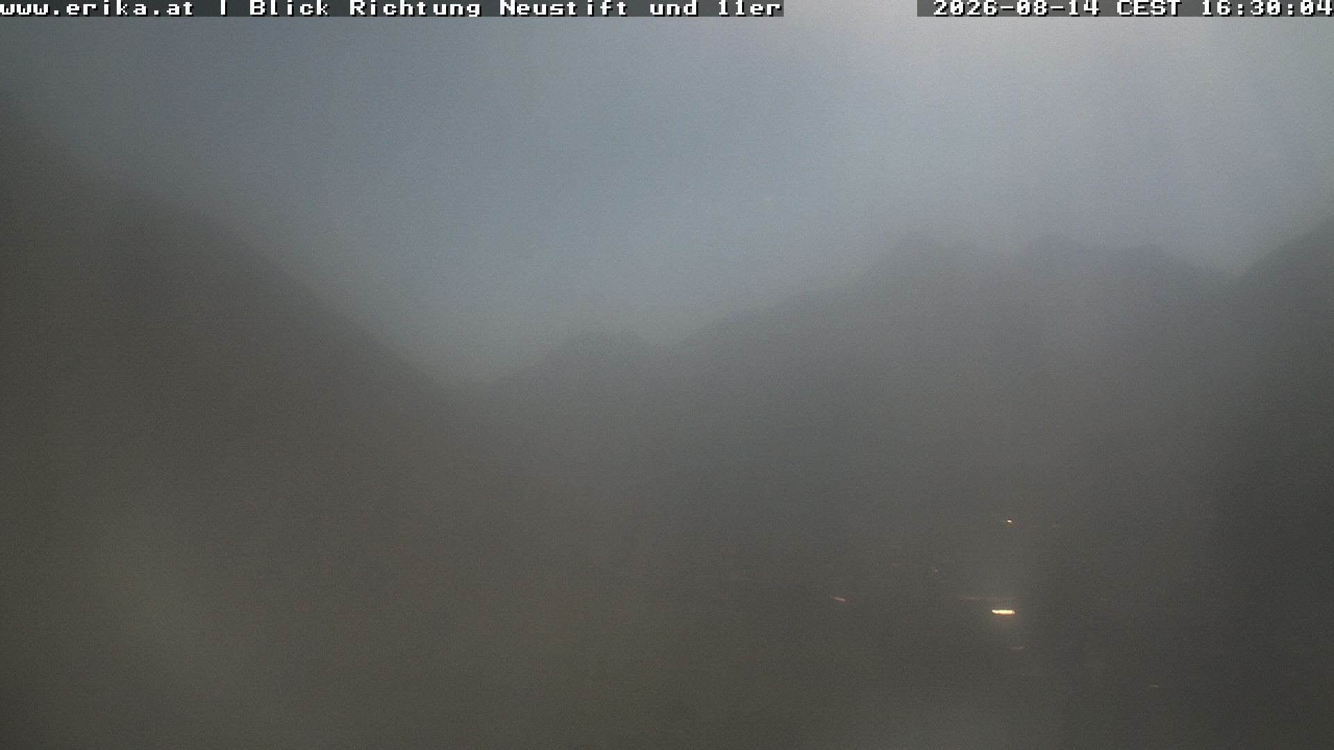 Archived image Webcam Neustift: View of the Stubai Glacier