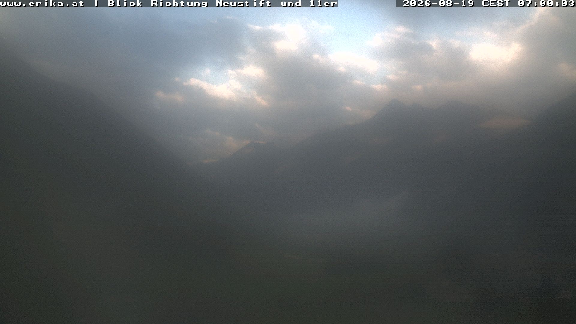 Archived image Webcam Neustift: View of the Stubai Glacier