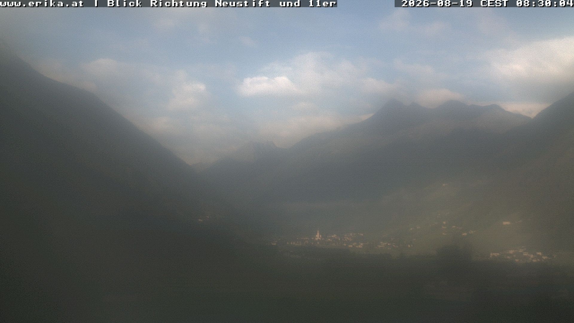 Archived image Webcam Neustift: View of the Stubai Glacier