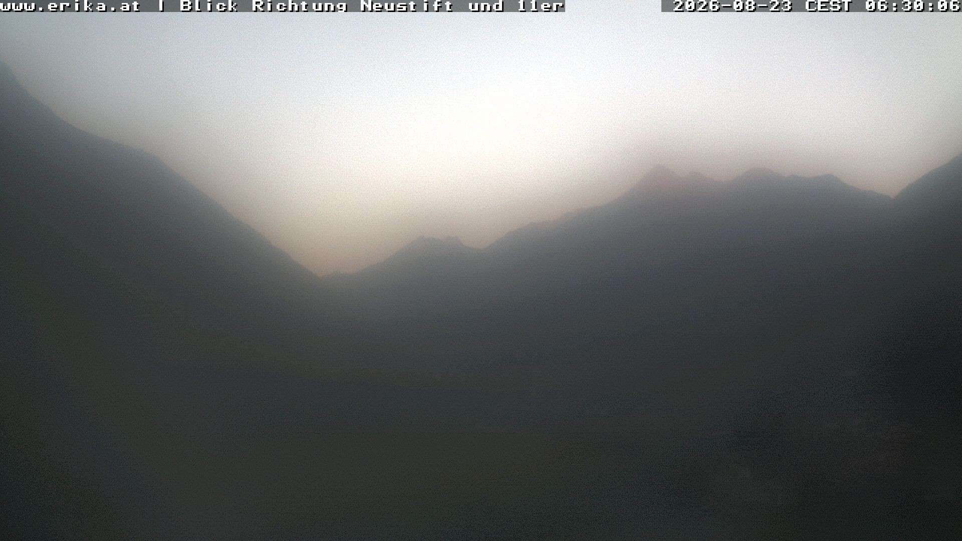 Archived image Webcam Neustift: View of the Stubai Glacier