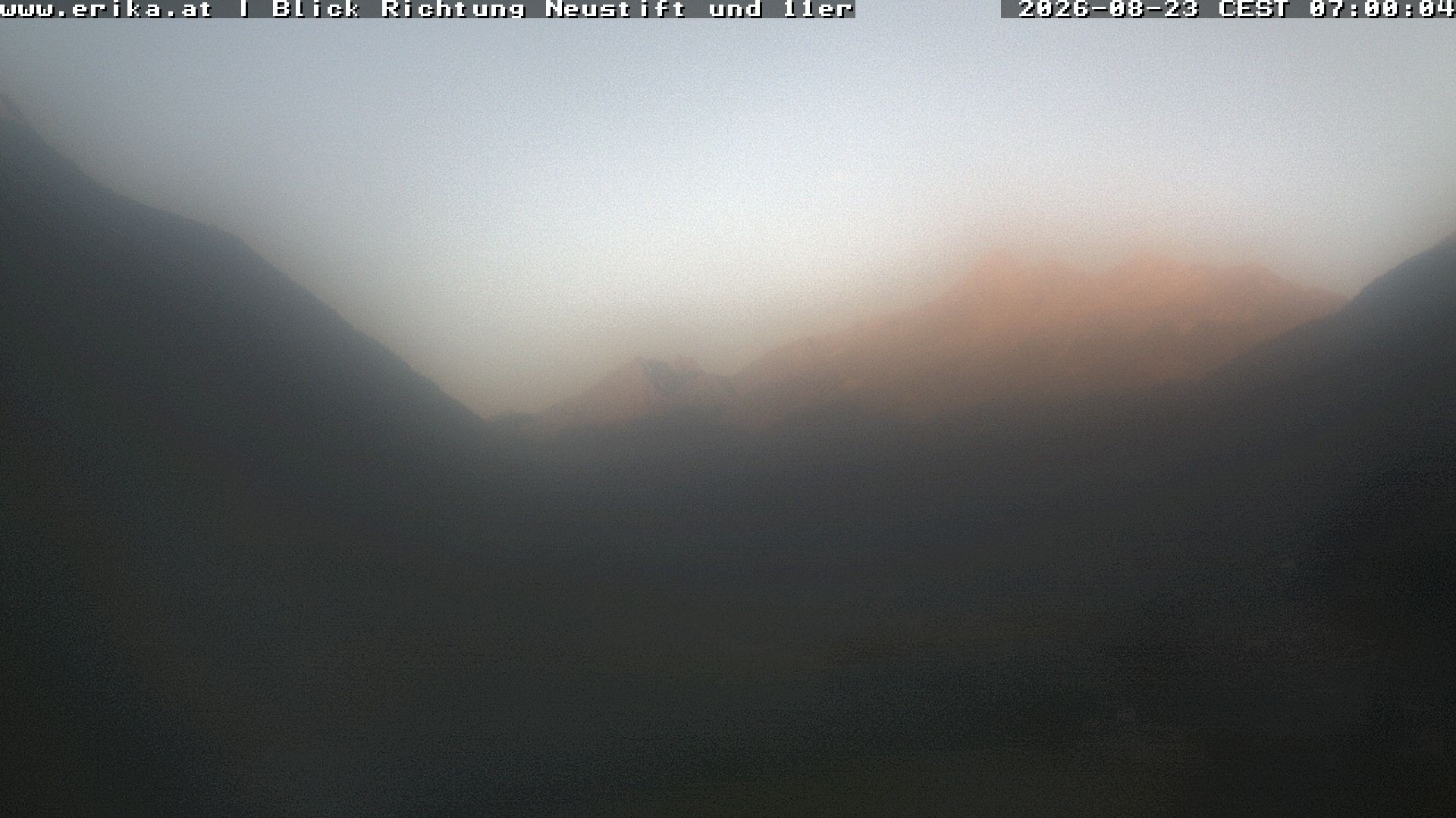 Archived image Webcam Neustift: View of the Stubai Glacier