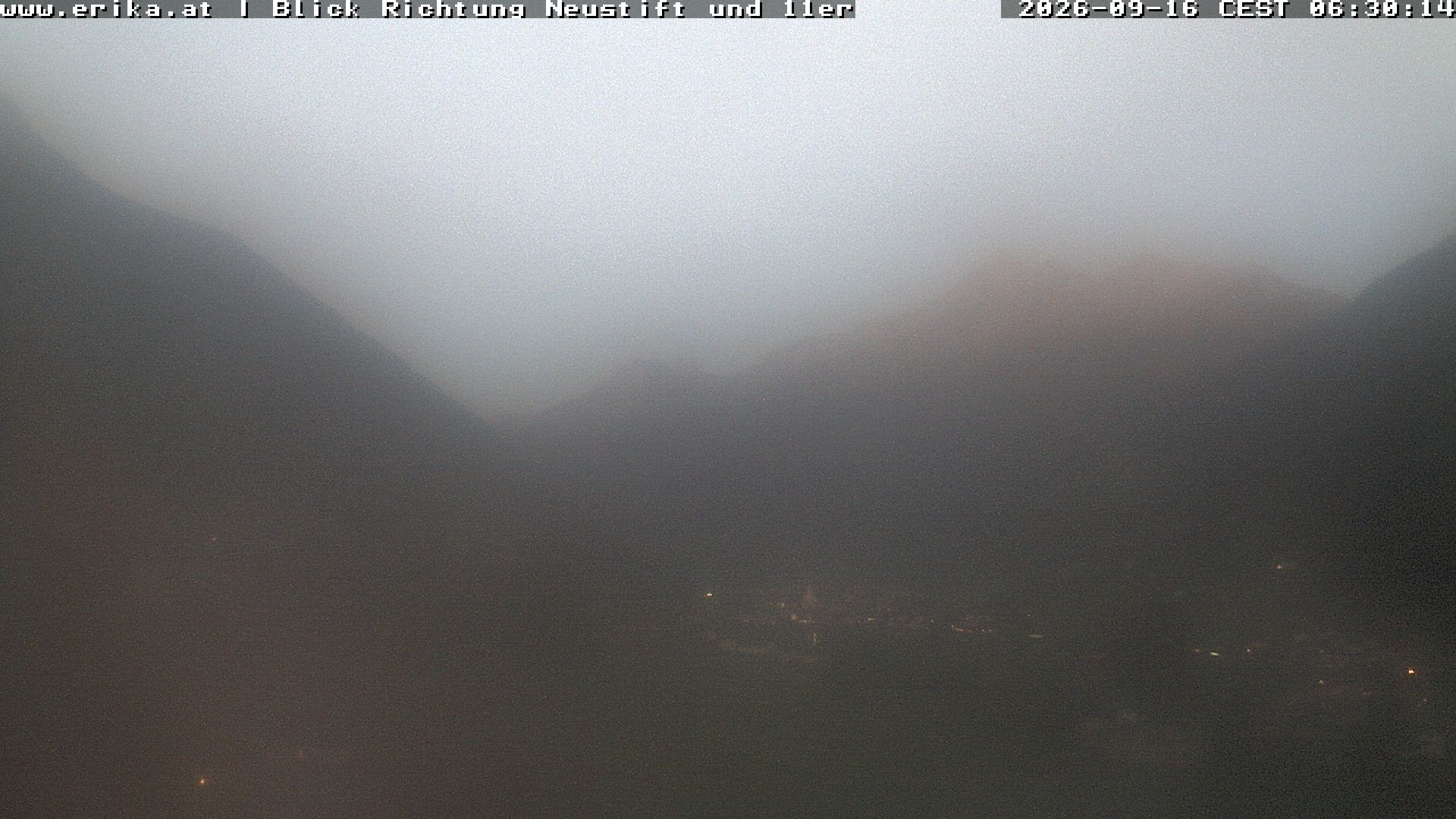 Archived image Webcam Neustift: View of the Stubai Glacier
