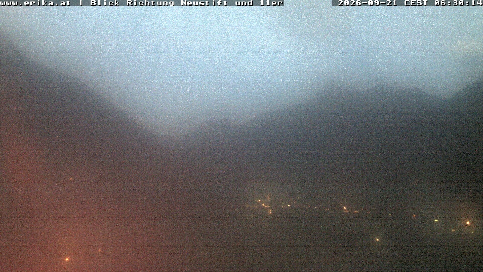 Archived image Webcam Neustift: View of the Stubai Glacier