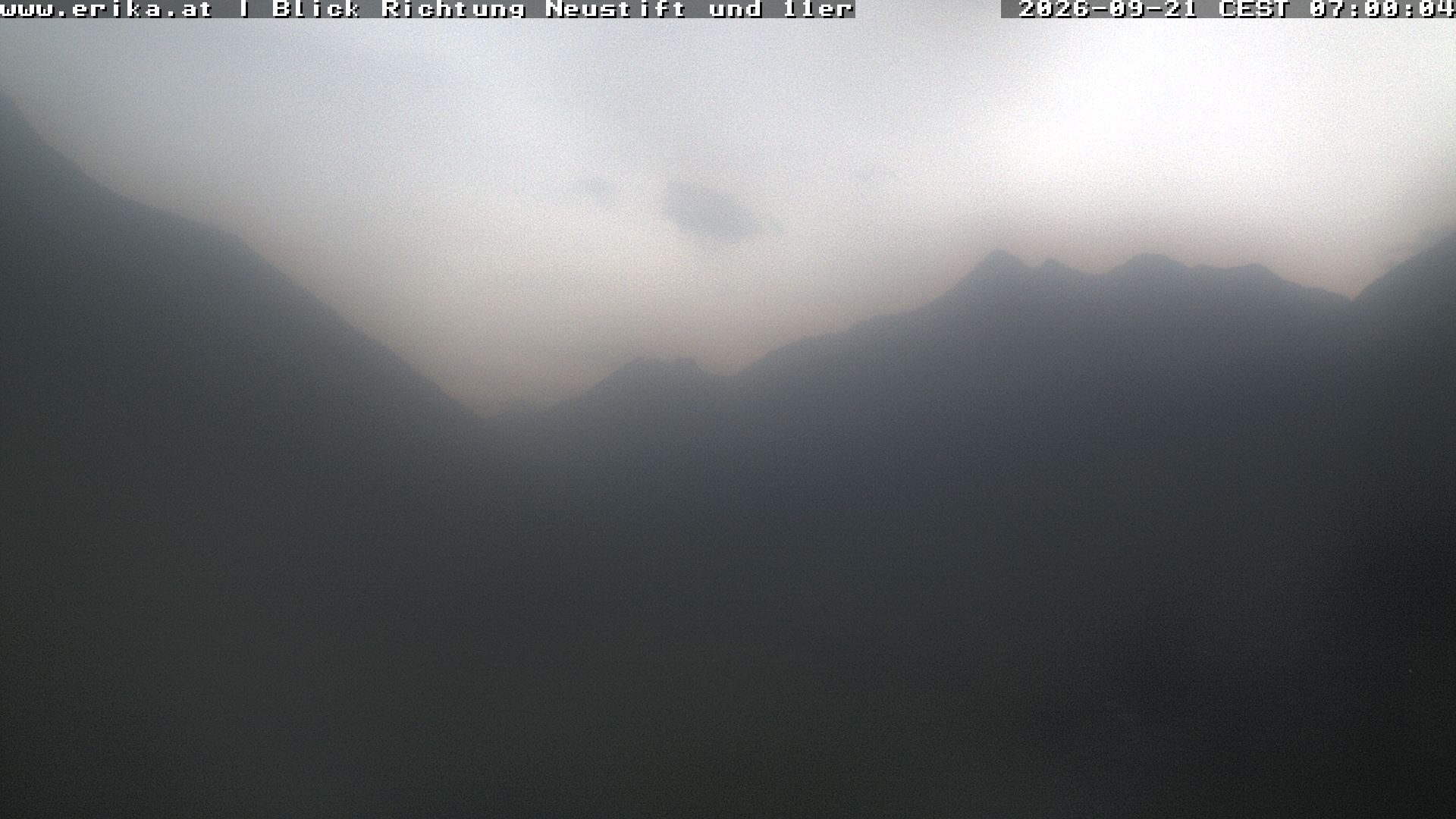 Archived image Webcam Neustift: View of the Stubai Glacier
