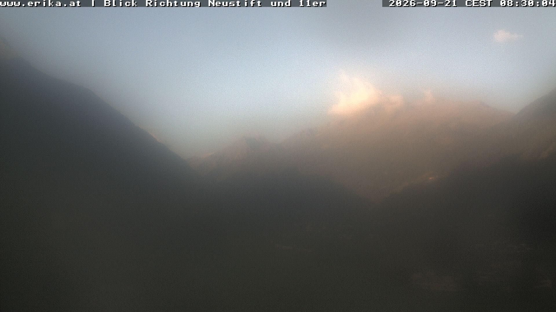 Archived image Webcam Neustift: View of the Stubai Glacier