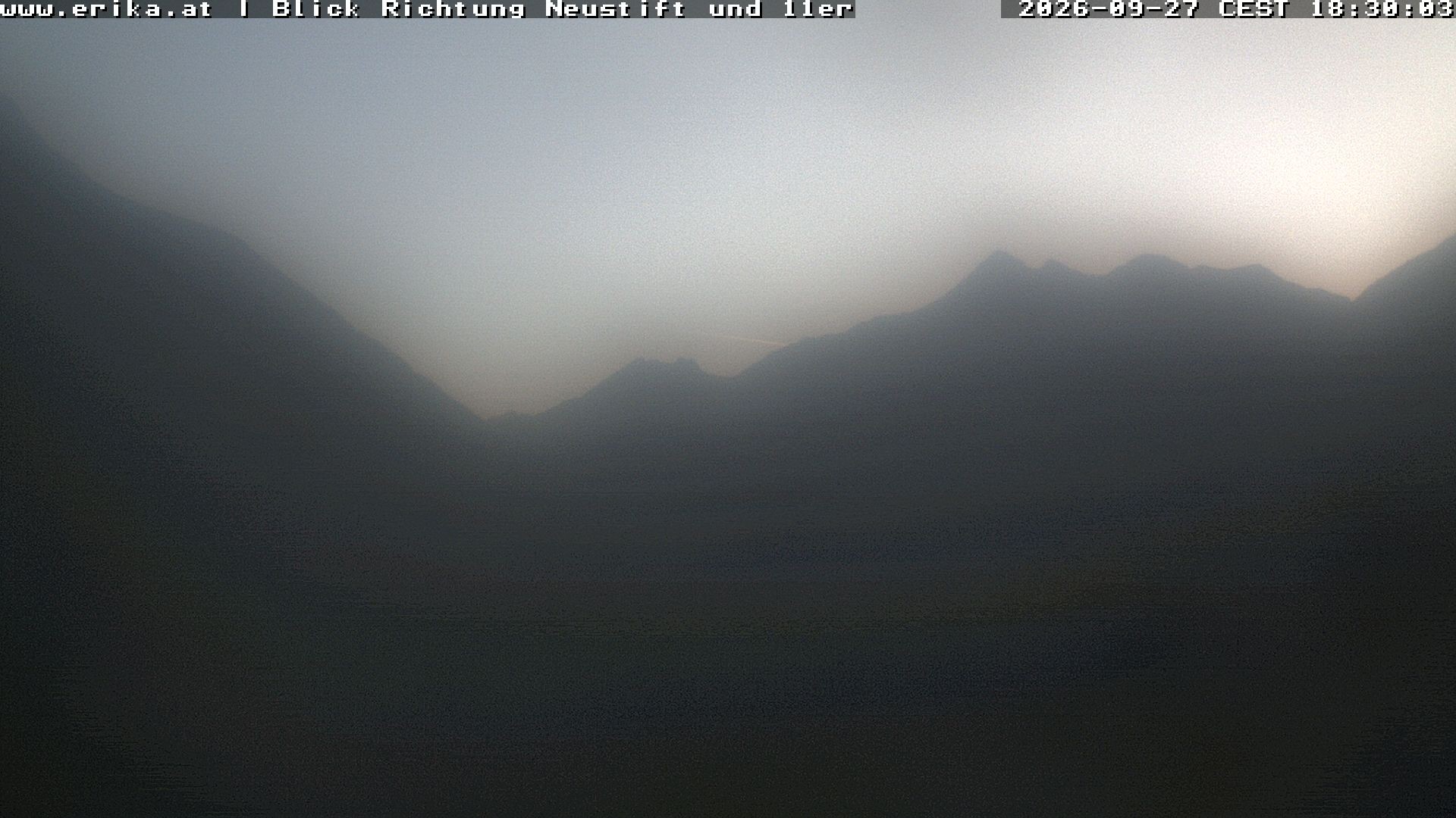 Archived image Webcam Neustift: View of the Stubai Glacier