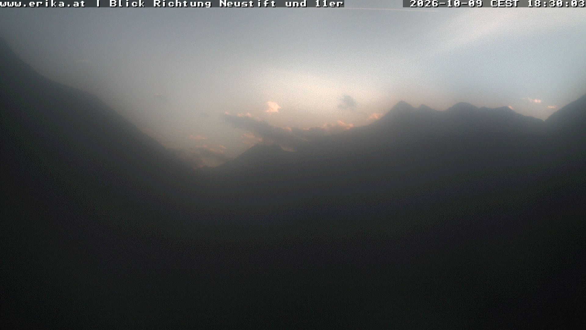 Archived image Webcam Neustift: View of the Stubai Glacier