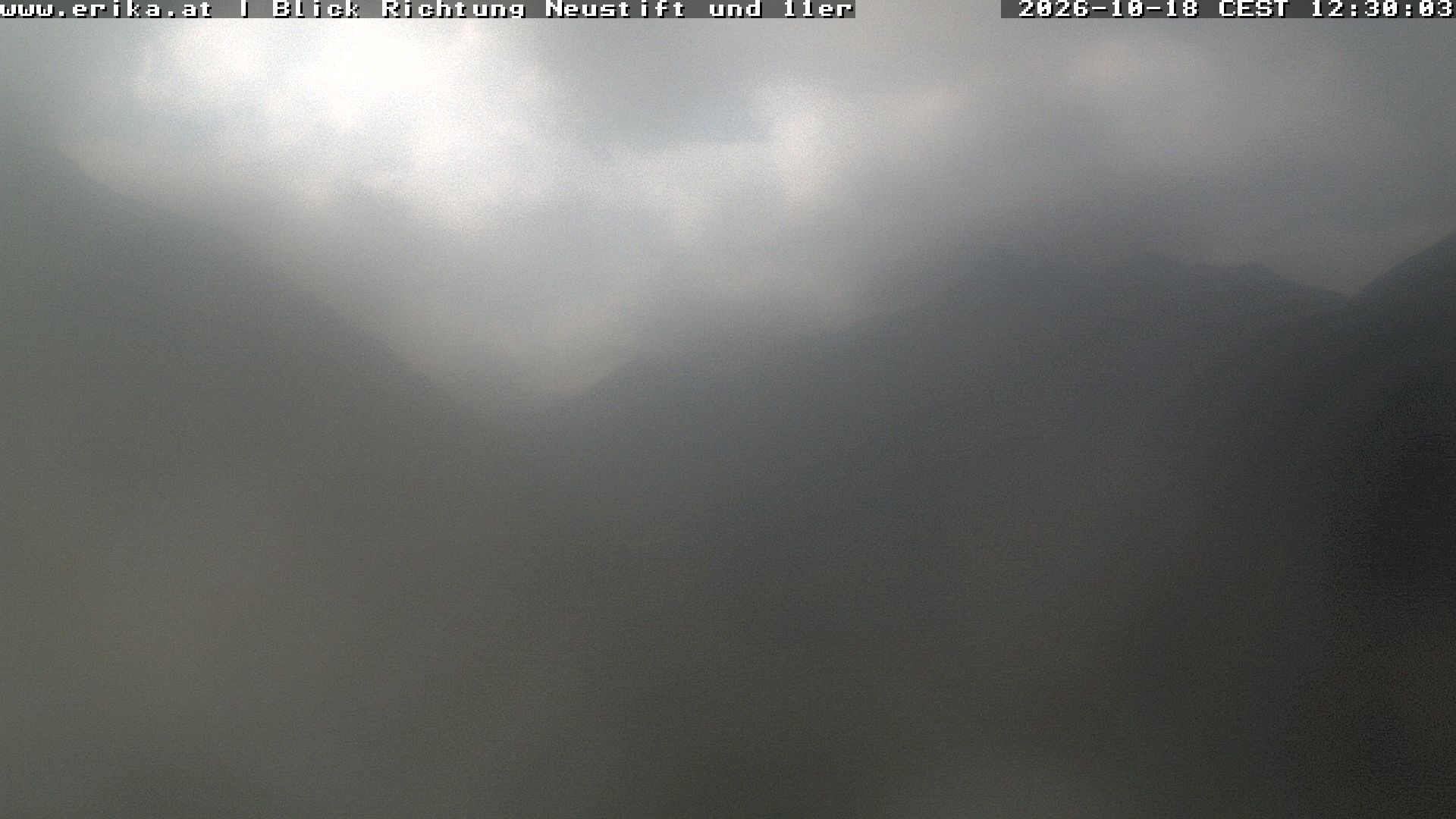 Archived image Webcam Neustift: View of the Stubai Glacier