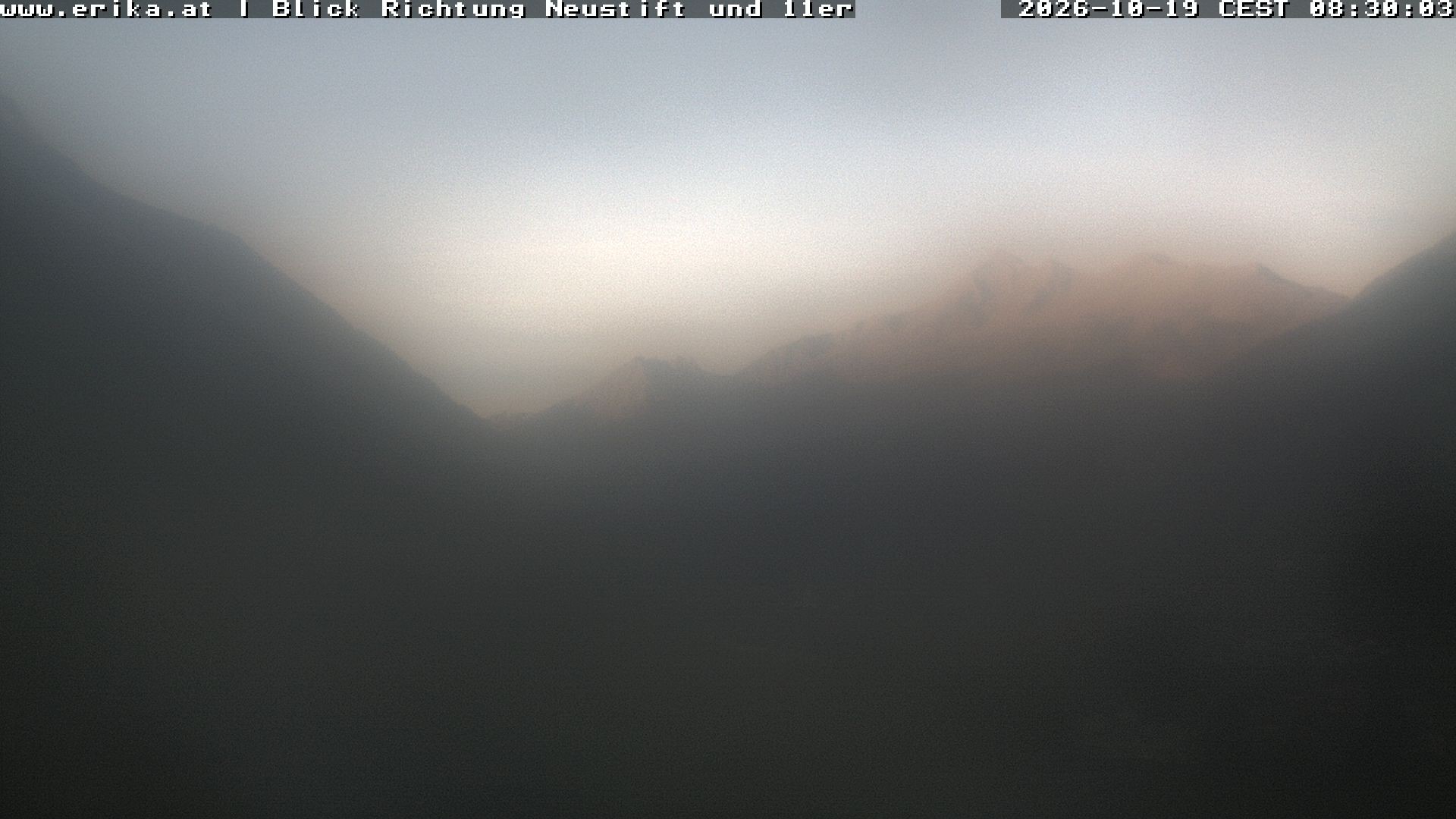 Archived image Webcam Neustift: View of the Stubai Glacier