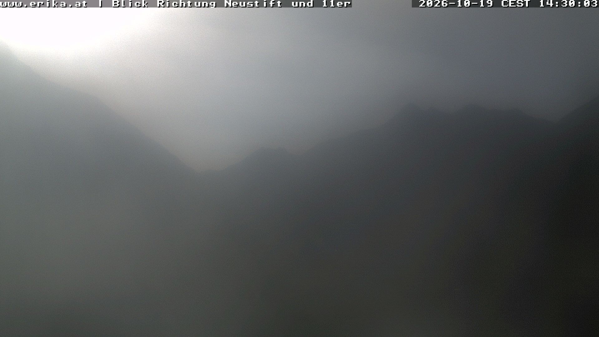 Archived image Webcam Neustift: View of the Stubai Glacier