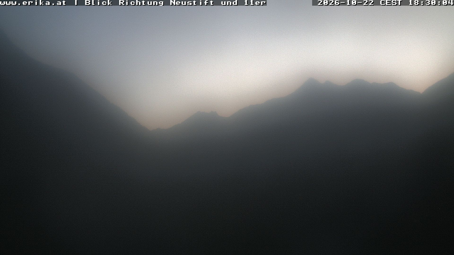 Archived image Webcam Neustift: View of the Stubai Glacier