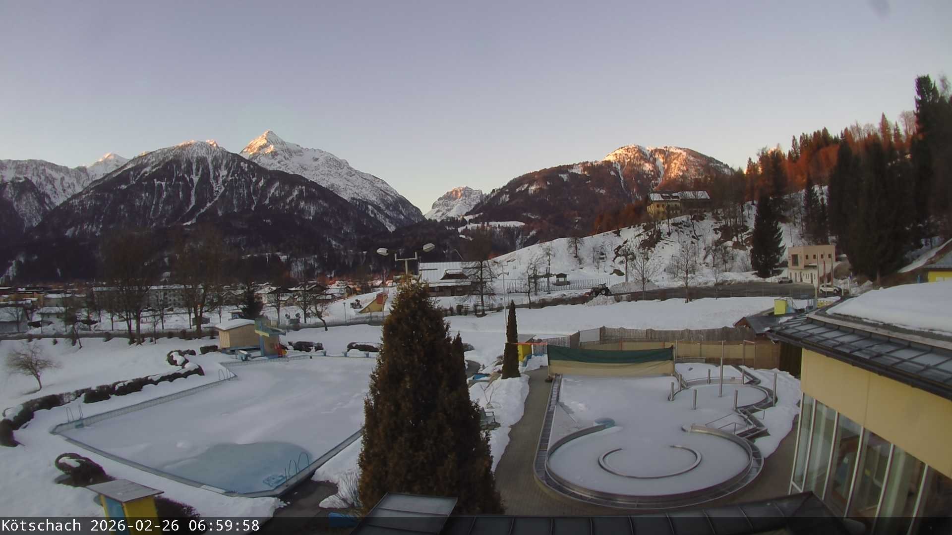Archived image Webcam Kötschach - Aquarena