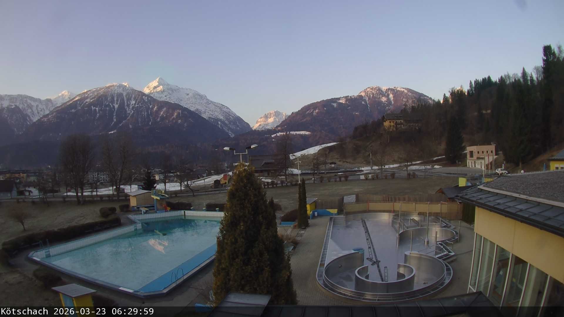 Archiv Foto Webcam Kötschach - Aquarena