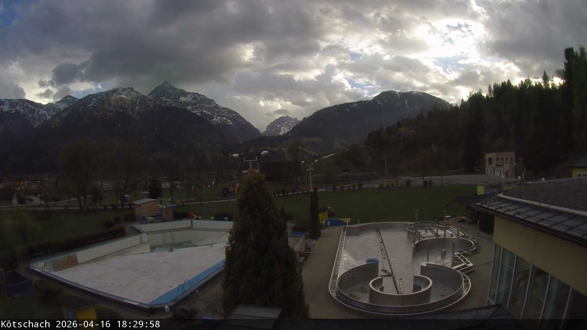 Archived image Webcam Kötschach - Aquarena