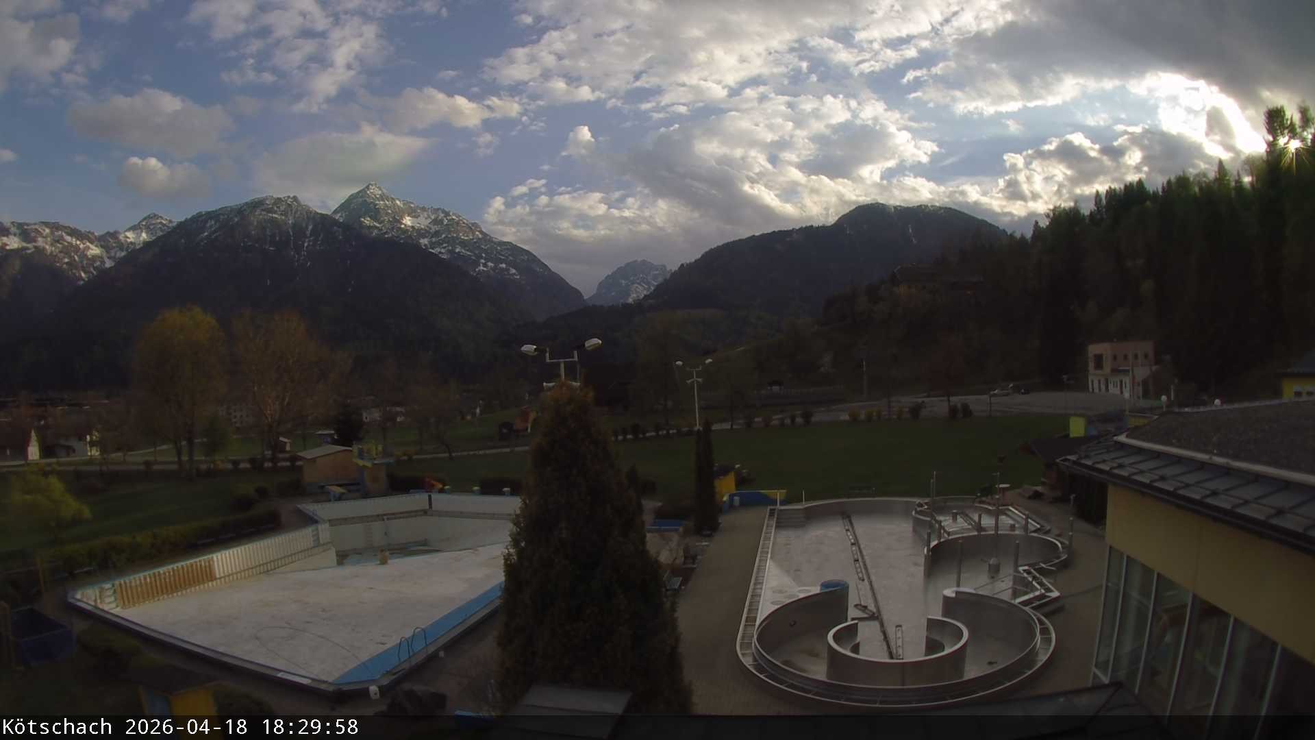 Archiv Foto Webcam Kötschach - Aquarena