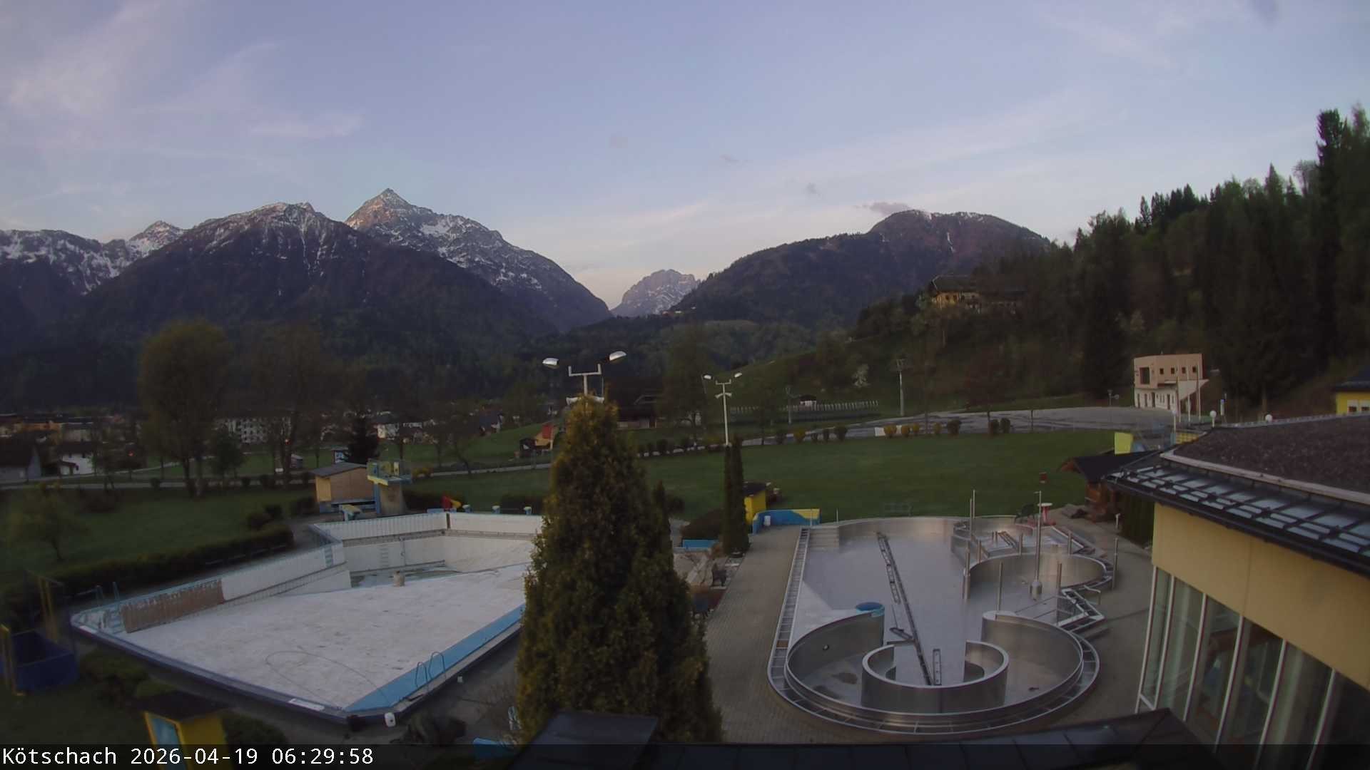 Archiv Foto Webcam Kötschach - Aquarena