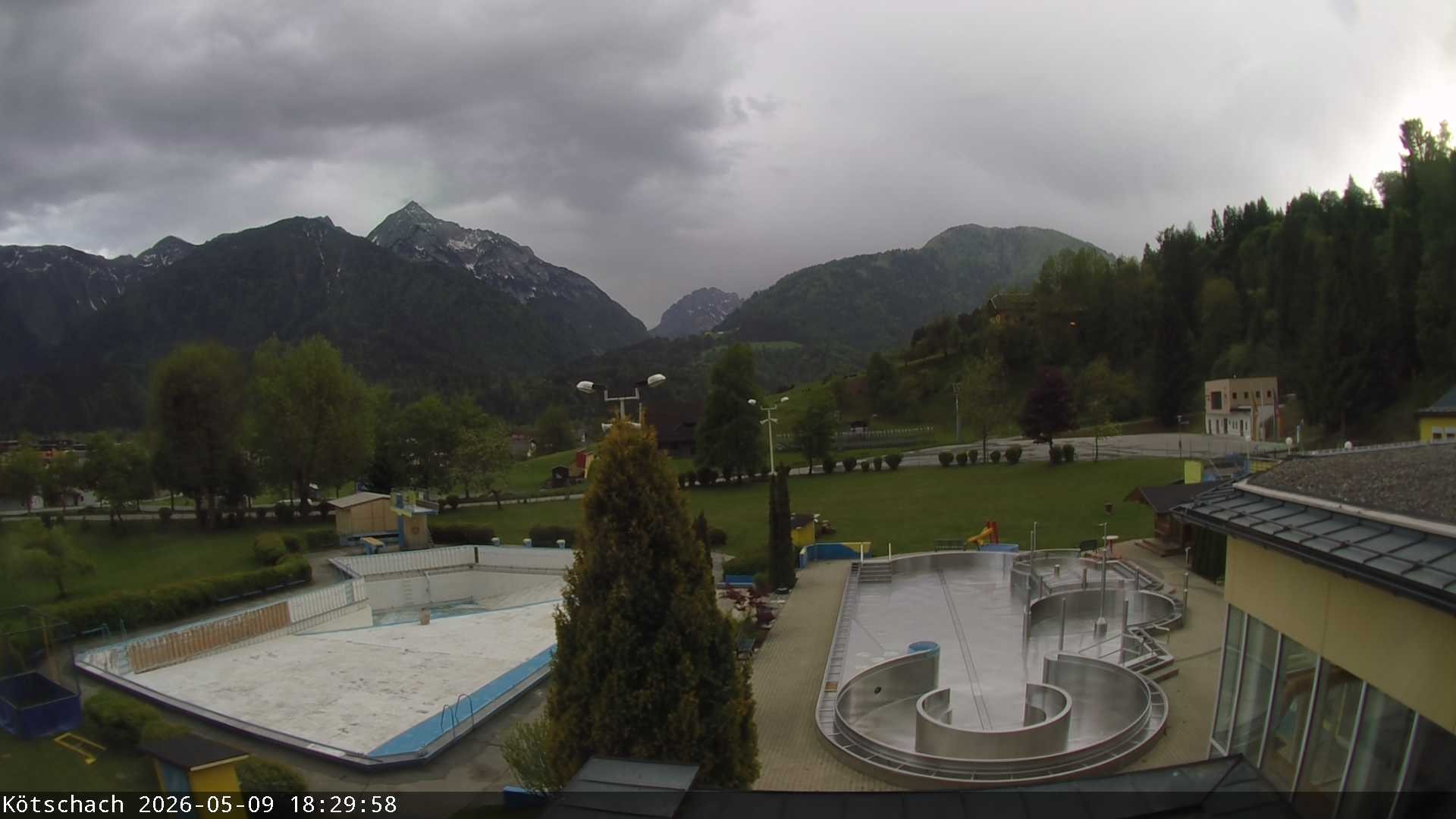 Archiv Foto Webcam Kötschach - Aquarena