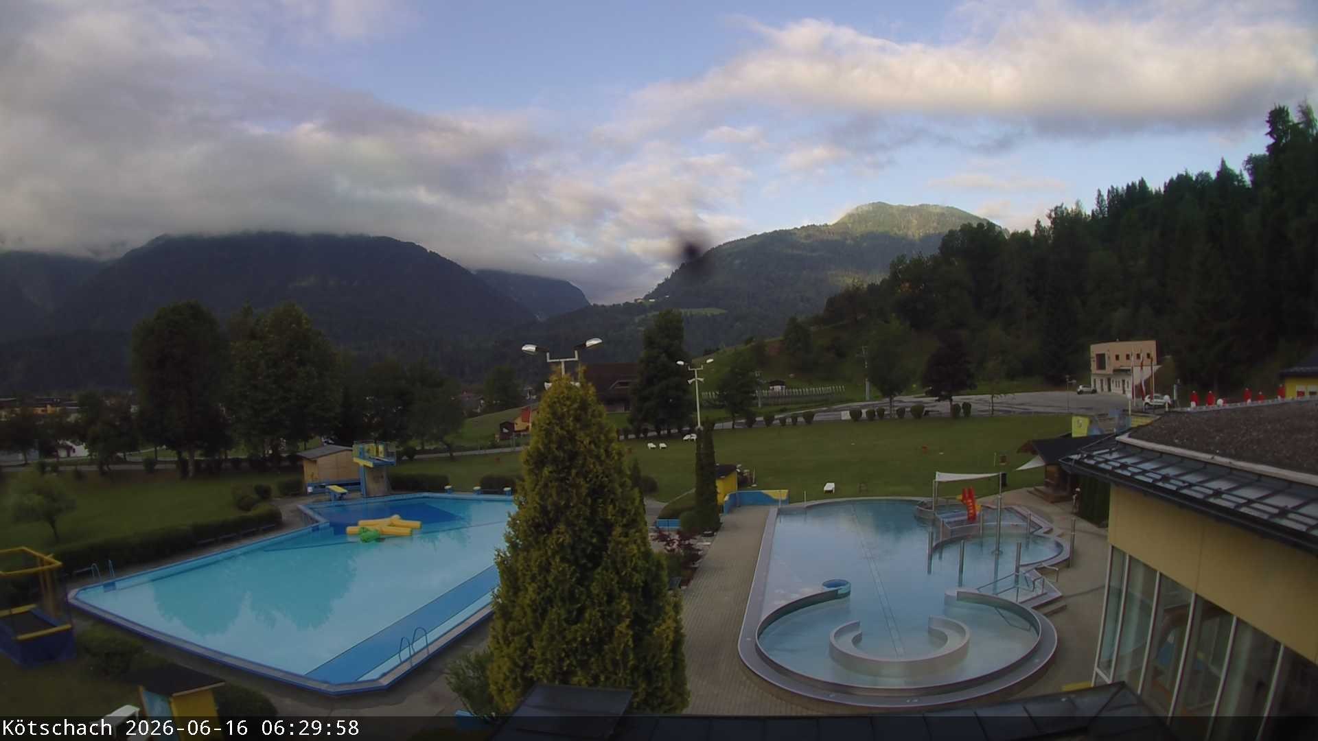 Archiv Foto Webcam Kötschach - Aquarena