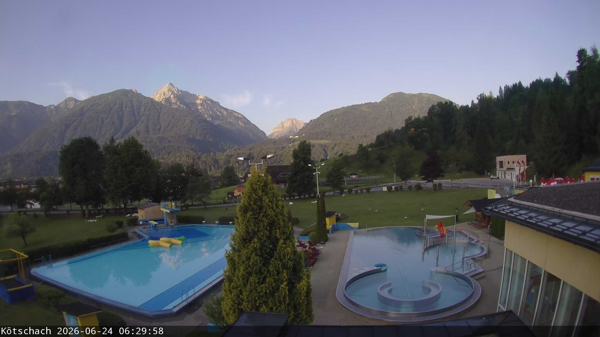 Archiv Foto Webcam Kötschach - Aquarena