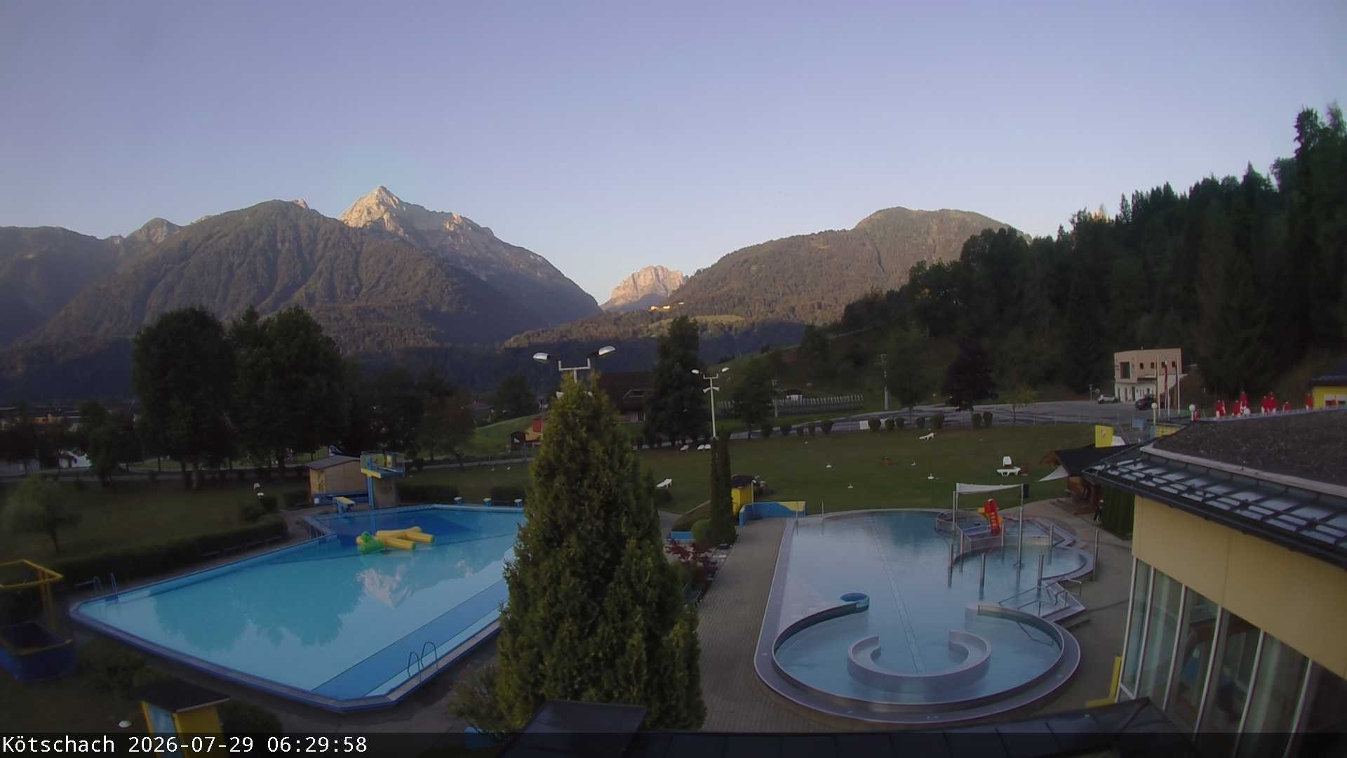 Archiv Foto Webcam Kötschach - Aquarena
