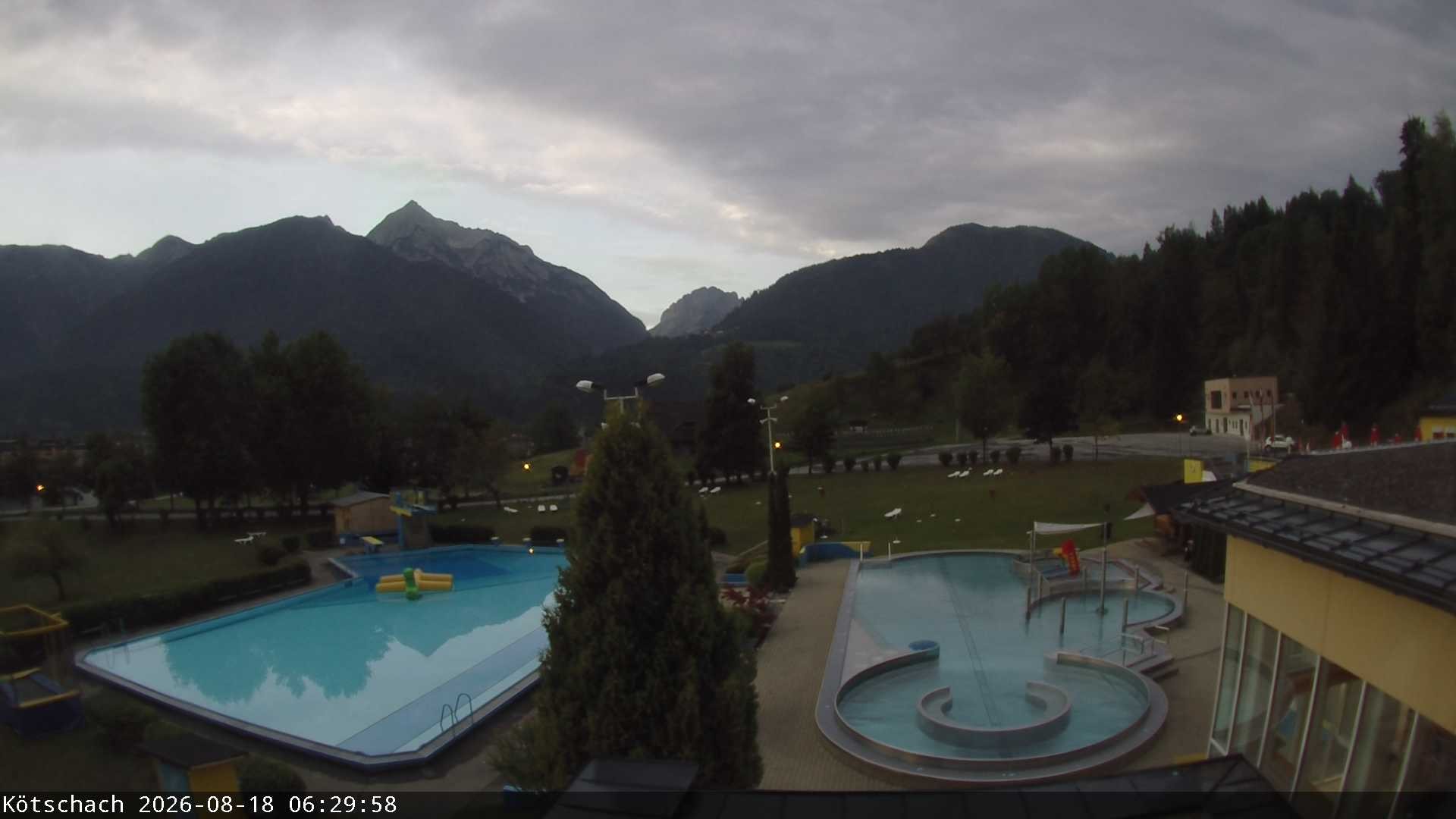 Archiv Foto Webcam Kötschach - Aquarena
