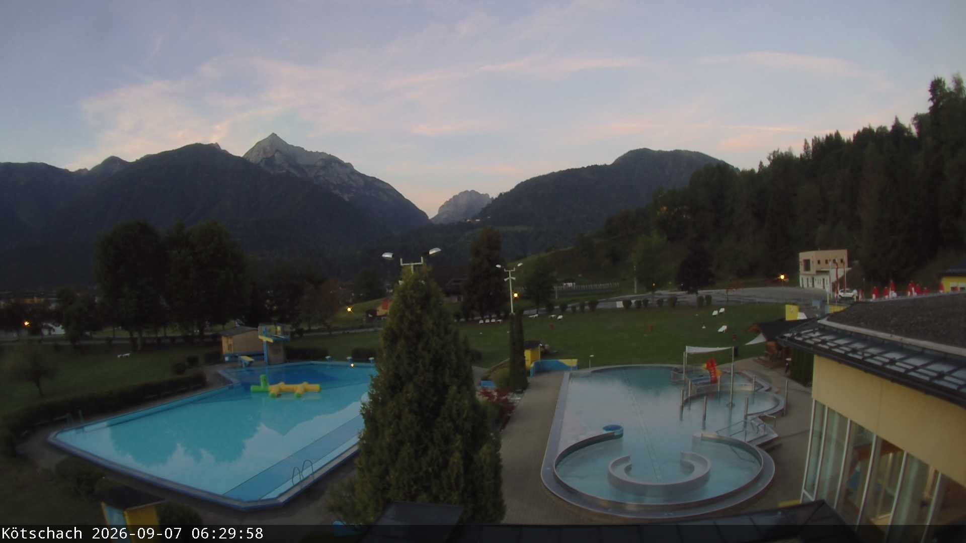 Archiv Foto Webcam Kötschach - Aquarena