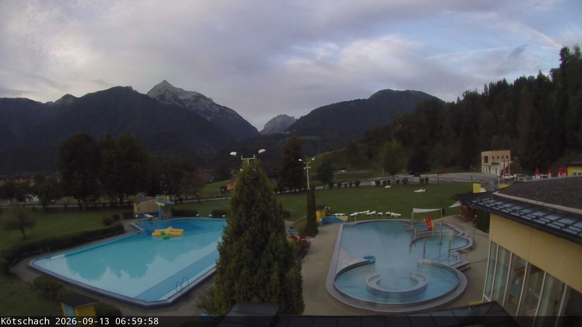 Archiv Foto Webcam Kötschach - Aquarena