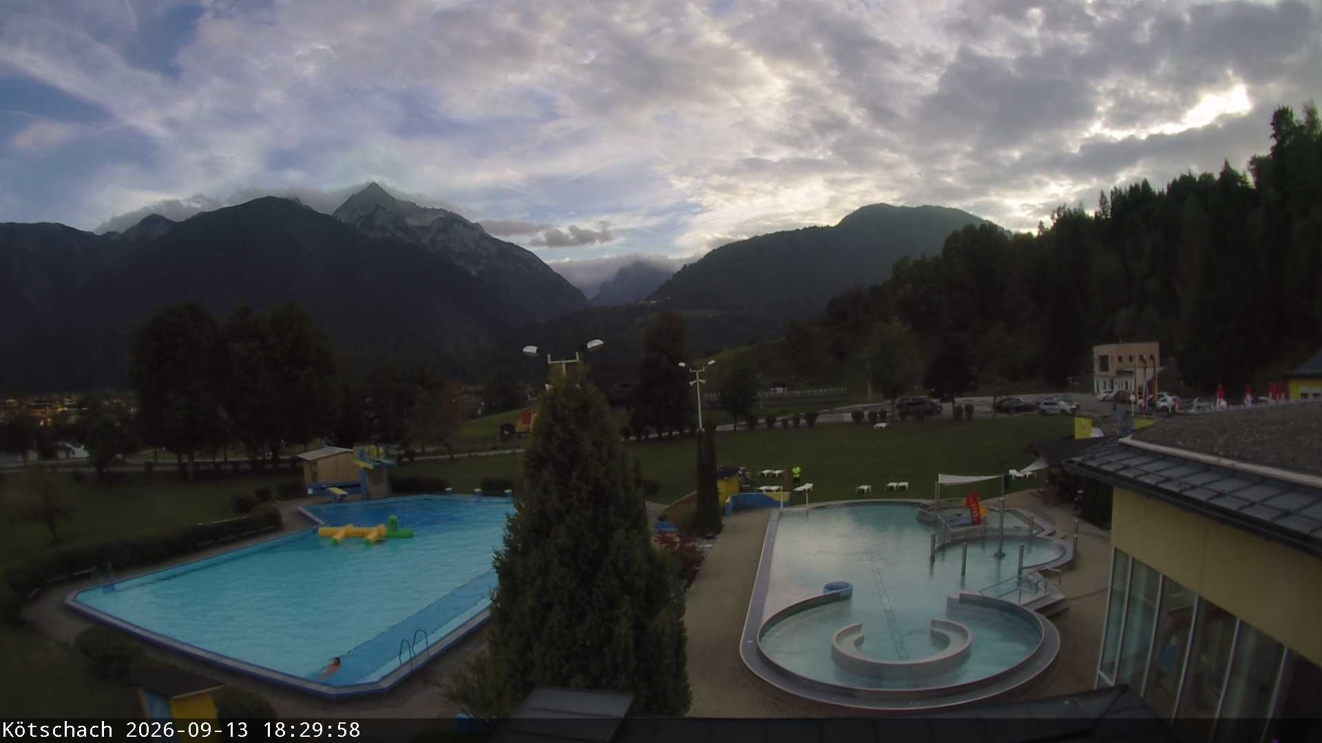 Archiv Foto Webcam Kötschach - Aquarena