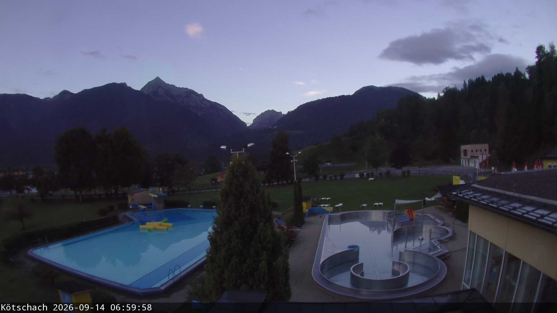 Archiv Foto Webcam Kötschach - Aquarena