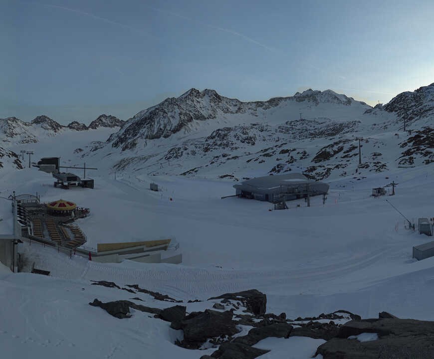 Archived image Webcam Pitztale glacier: Gletscherexpress top station