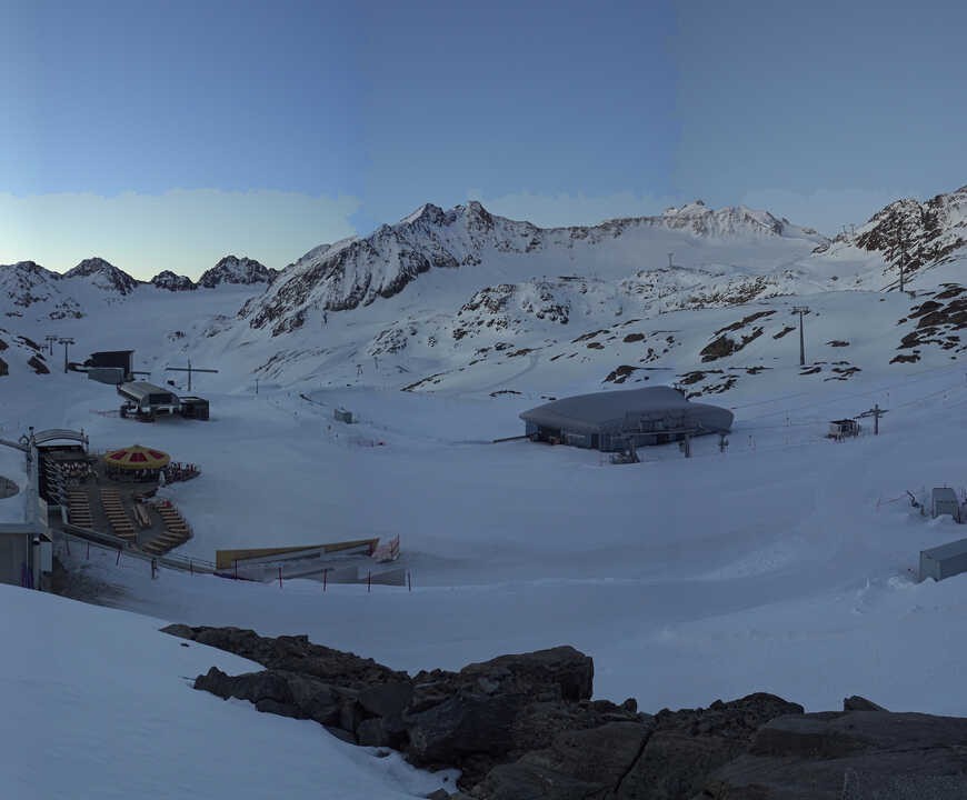 Archived image Webcam Pitztale glacier: Gletscherexpress top station