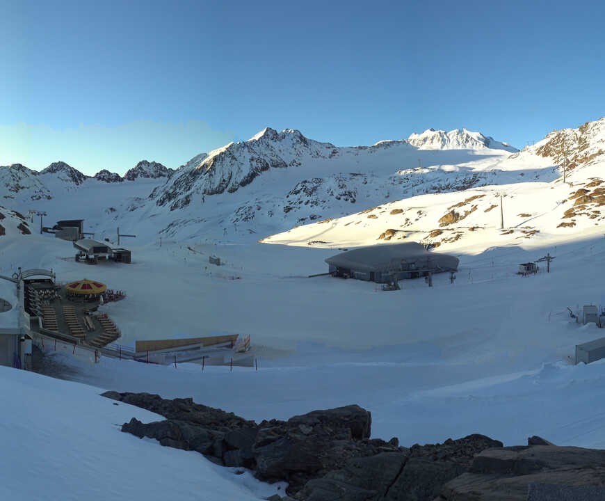 Archived image Webcam Pitztale glacier: Gletscherexpress top station