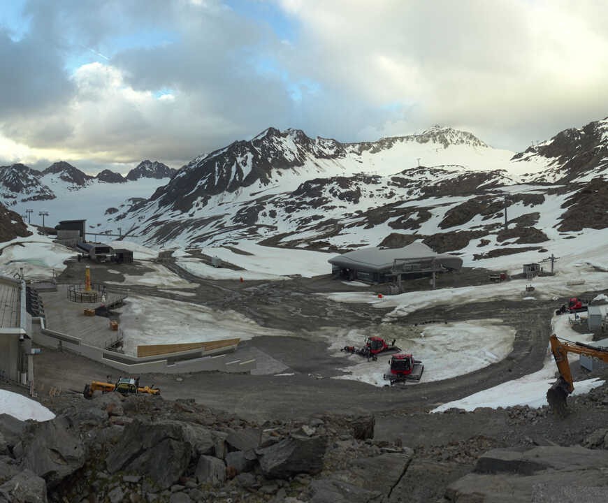Archived image Webcam Pitztale glacier: Gletscherexpress top station