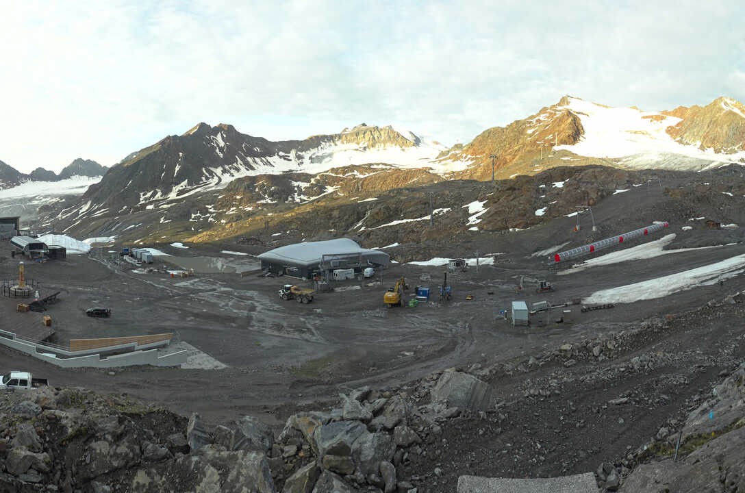 Archived image Webcam Pitztale glacier: Gletscherexpress top station