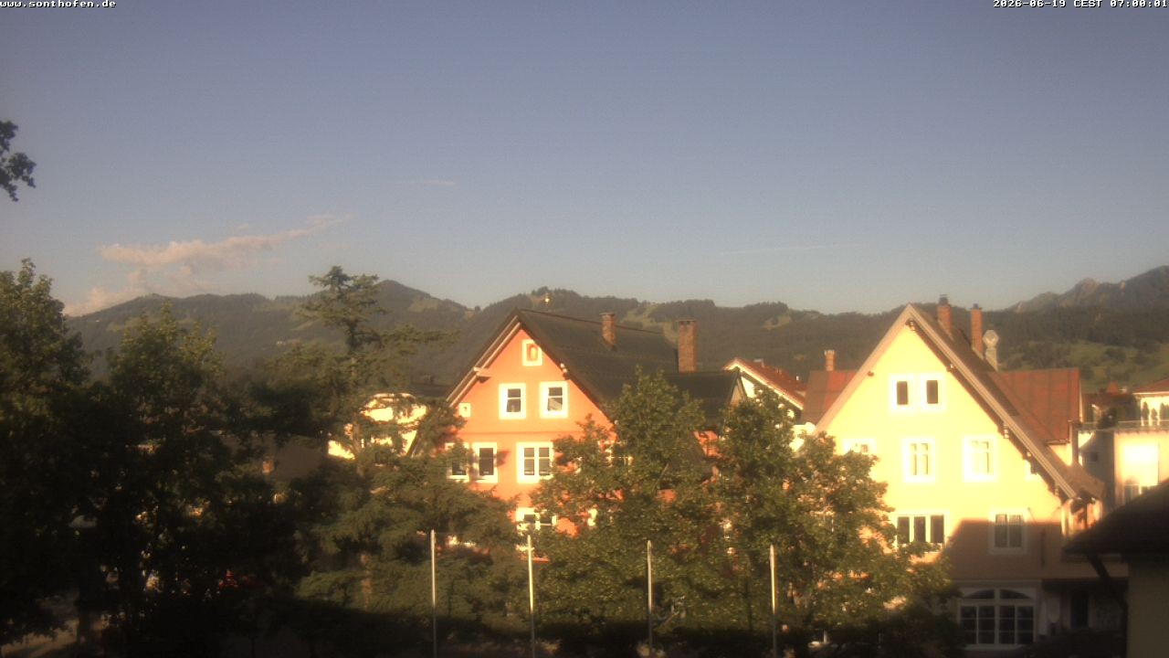 Archived image Webcam Town Hall Square of Sonthofen