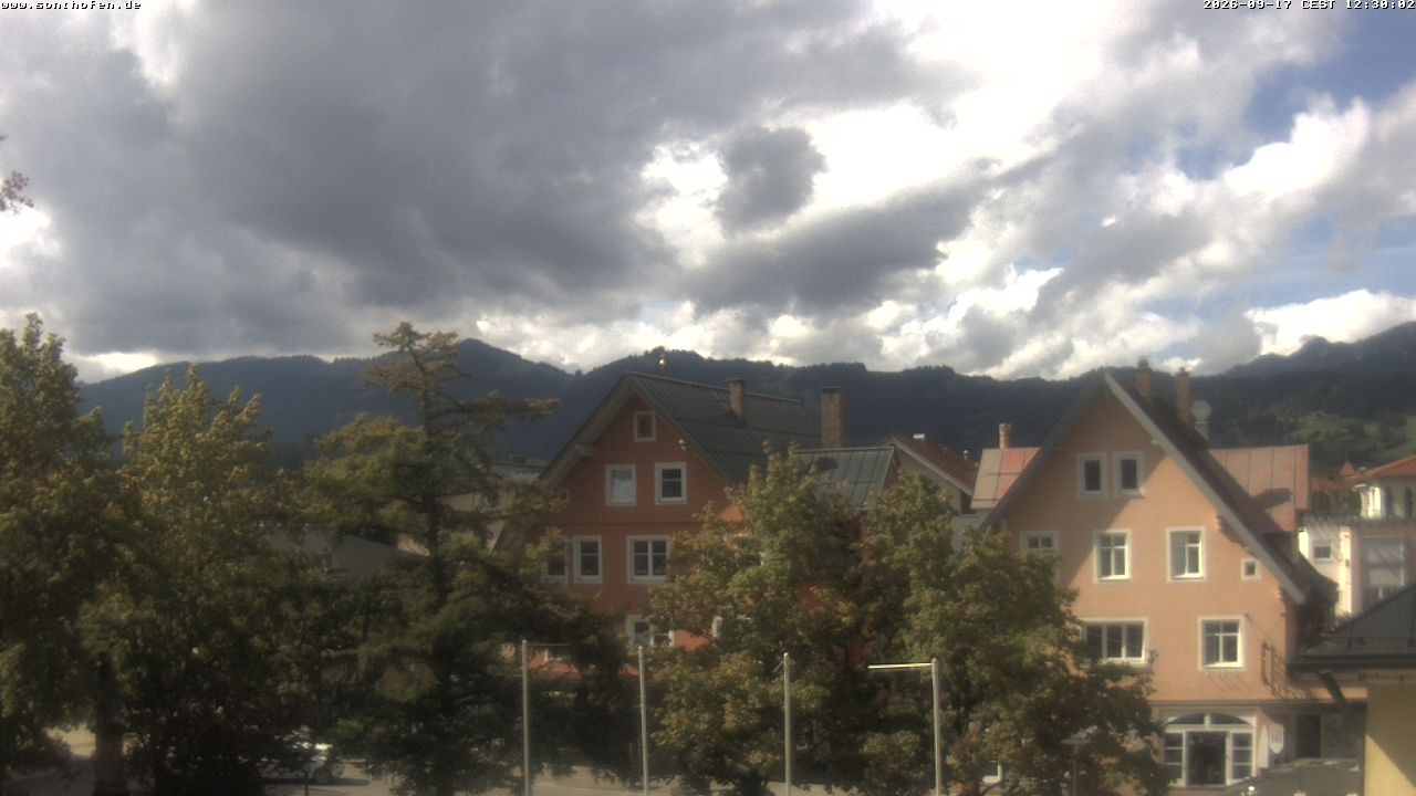 Archived image Webcam Town Hall Square of Sonthofen