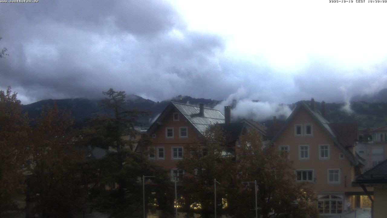 Archived image Webcam Town Hall Square of Sonthofen