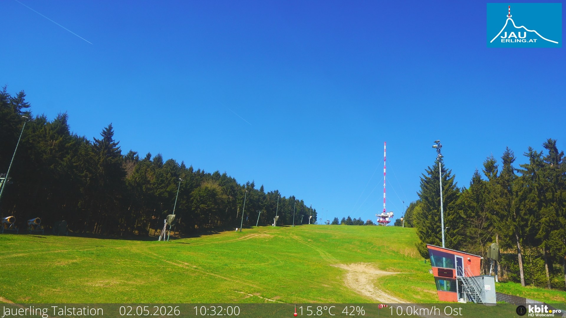 Archived image Webcam Base station of t-bar lift at mount Jauerling
