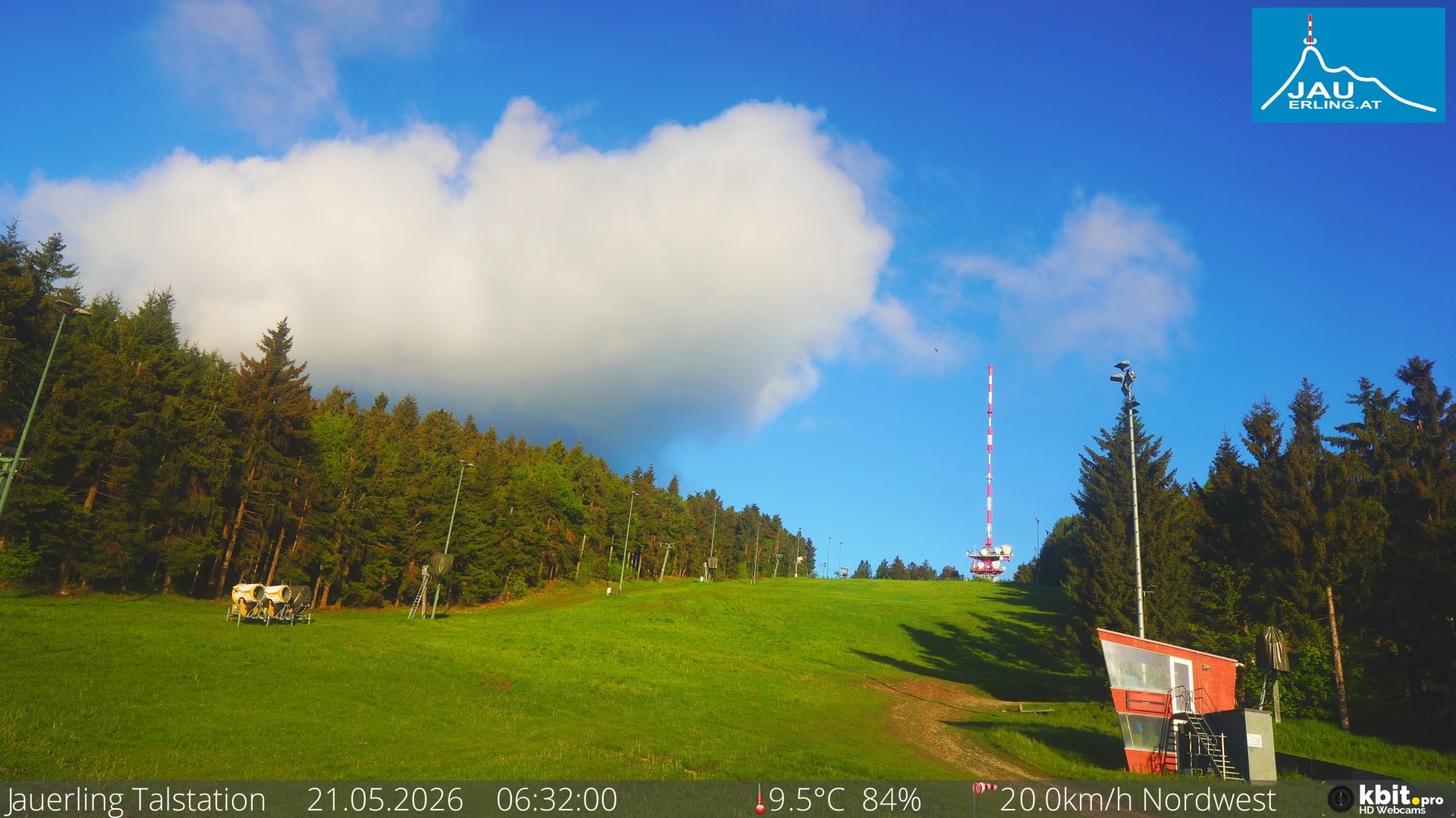 Archived image Webcam Base station of t-bar lift at mount Jauerling