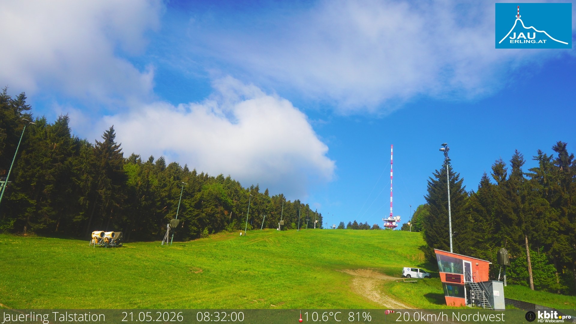 Archived image Webcam Base station of t-bar lift at mount Jauerling